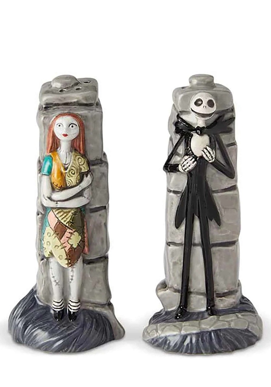 * | Nightmare Before Christmas Jack & Sally Salt & Pepper Shaker Set