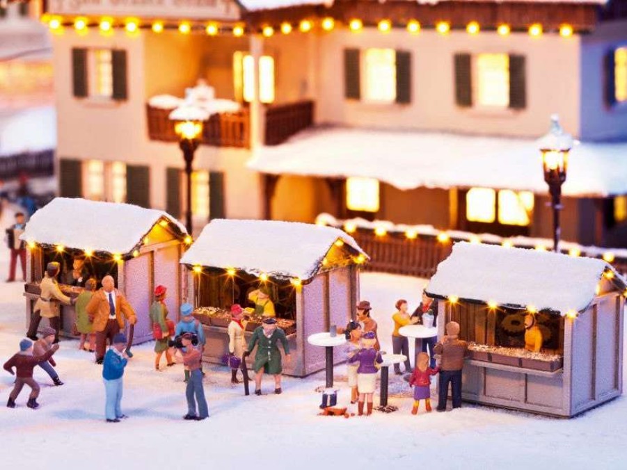 * | Noch 65610 Ho Christmas Market W/Lights