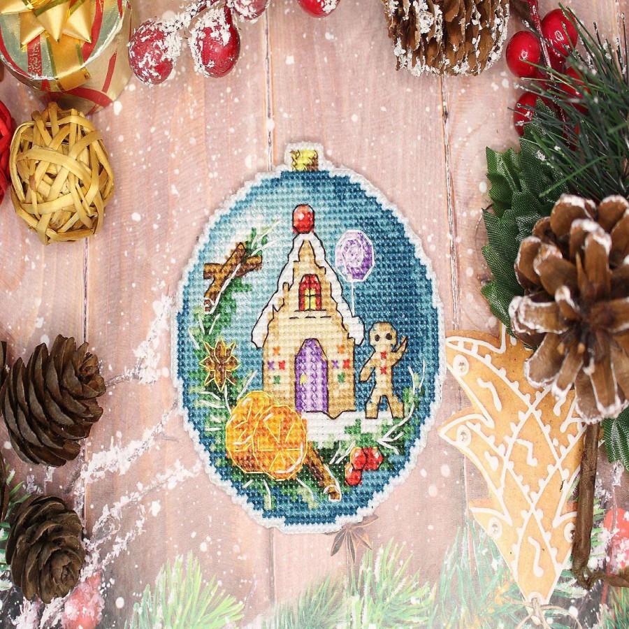 * | Mp Studia Christmas Ball. Gingerbread House P-708 Plastic Canvas Counted Cross Stitch Kit